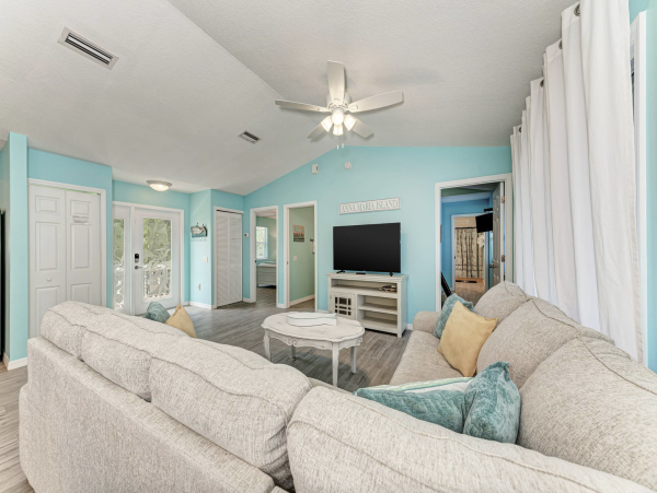 Three Bedroom Pool Duplex in Holmes Beach